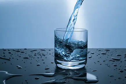¿Es malo tratar el agua con productos químicos?